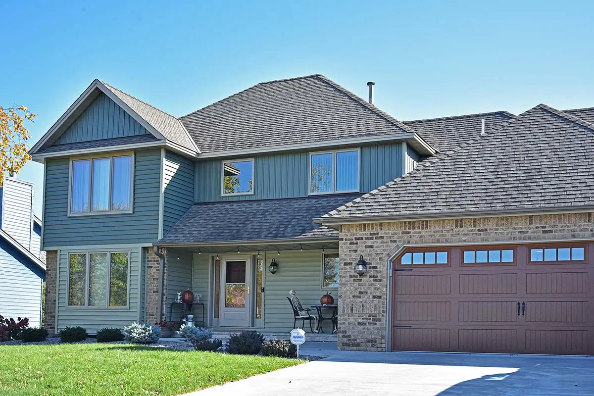 CertainTeed Restoration Classic Vinyl Siding Cypress, CertainTeed Restoration Classic Vinyl Siding Spruce, CertainTeed Board and Batten Vinyl Siding Spruce