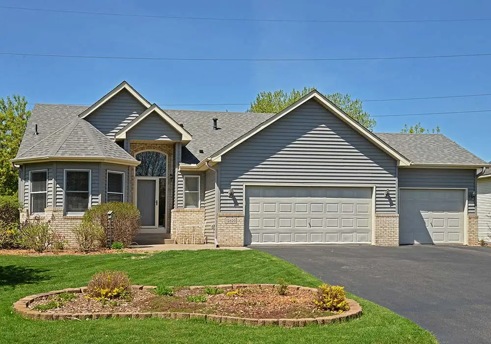 CertainTeed Siding Monogram Castle Stone