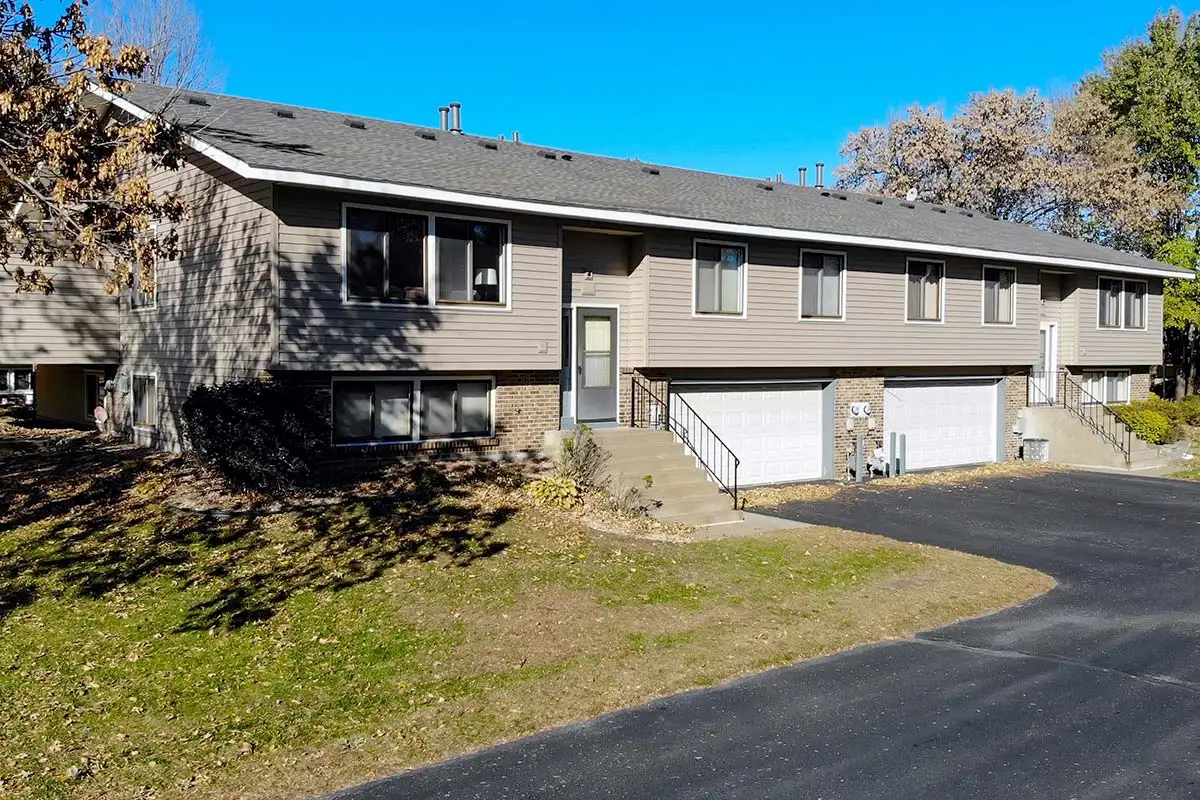 Cloverleaf Townhome Exterior