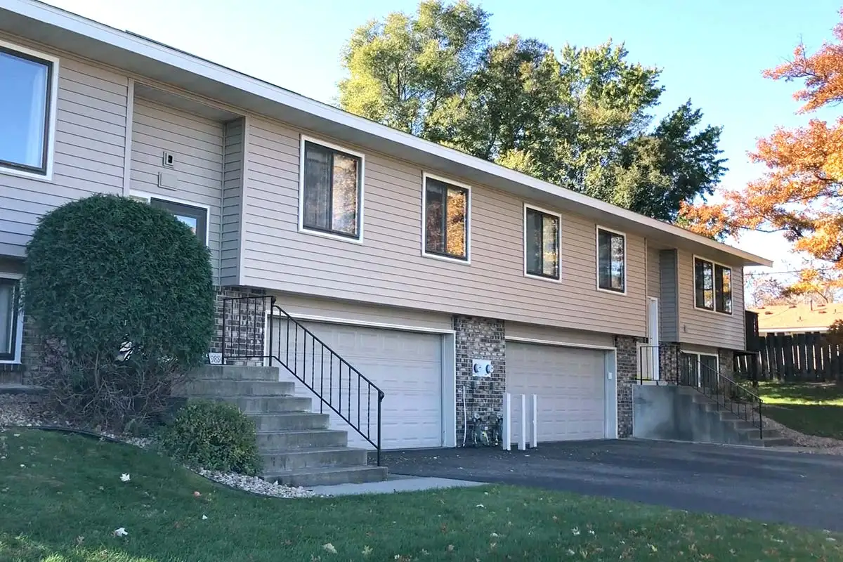Cloverleaf Townhome Exterior