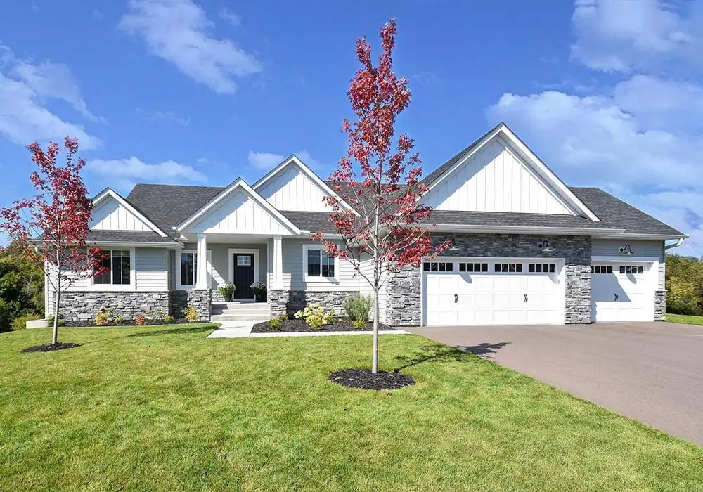 EDCO Siding Board and Batten Glacier White