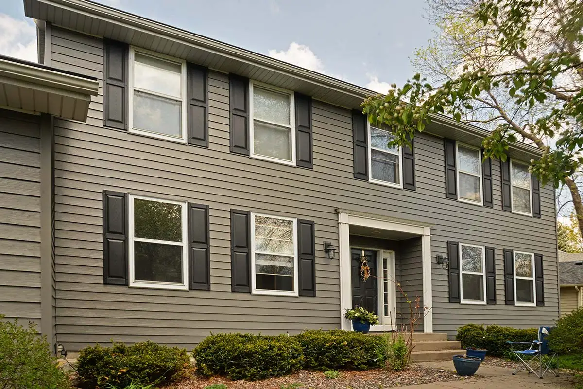 EDCO Siding Traditional Lap Charcoal Gray