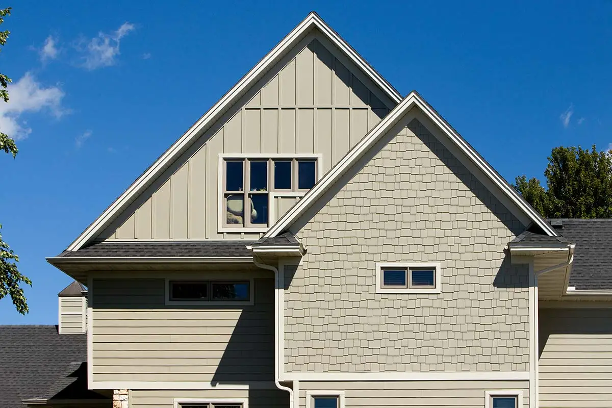 Exterior Design James Hardie HZ5 HardiePlank Cedarmill Lap Siding Monterey Taupe, James Hardie HZ5 HardieShingle Staggered Siding Monterey Taupe, James Hardie HZ5 HardieTrim Smooth Batten Board Monterey Taupe, HardieTrim Cobblestone
