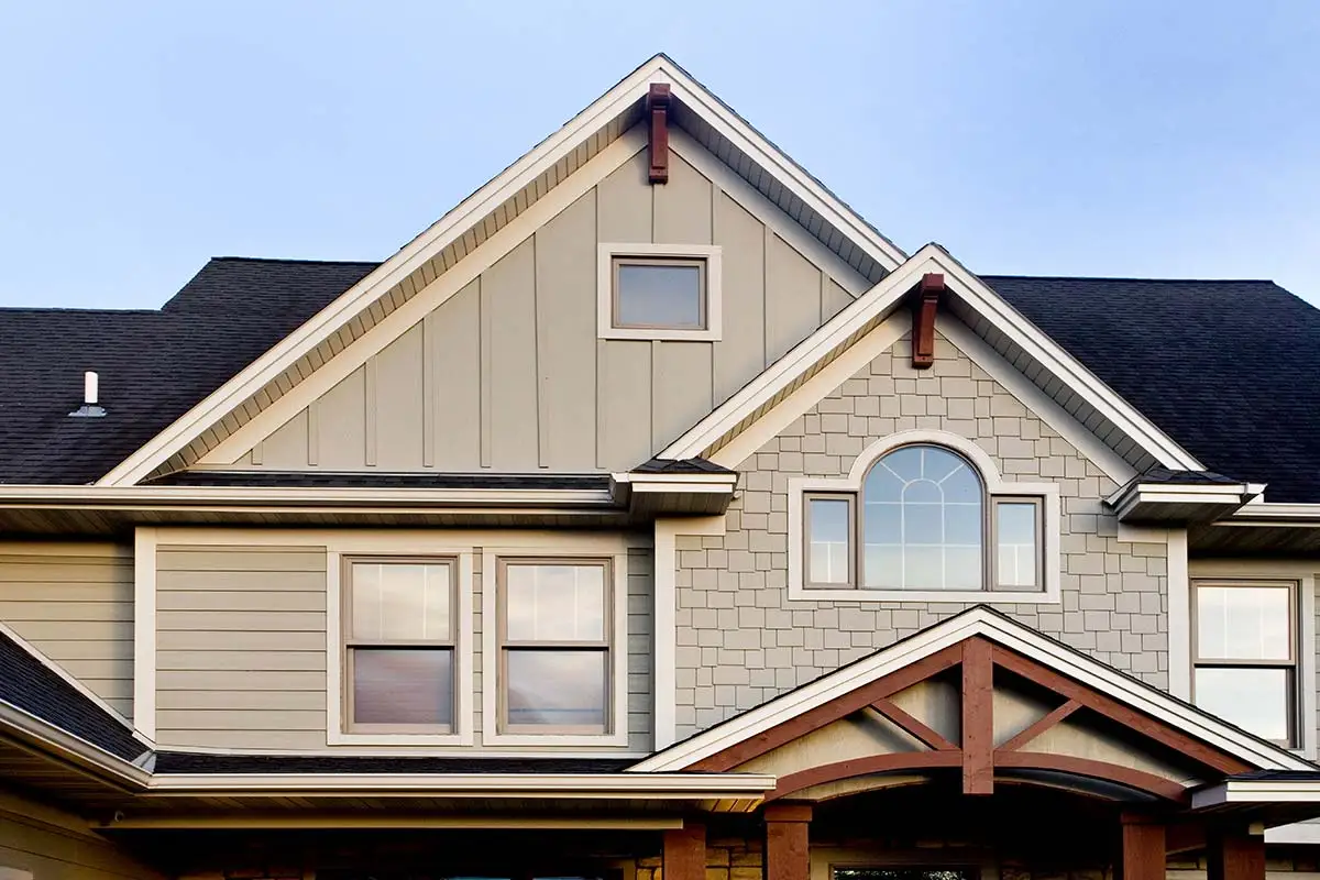 Exterior Design James Hardie HZ5 HardiePlank Cedarmill Lap Siding Monterey Taupe, James Hardie HZ5 HardieShingle Staggered Siding Monterey Taupe, James Hardie HZ5 HardieTrim Smooth Batten Board Monterey Taupe, HardieTrim Cobblestone 4