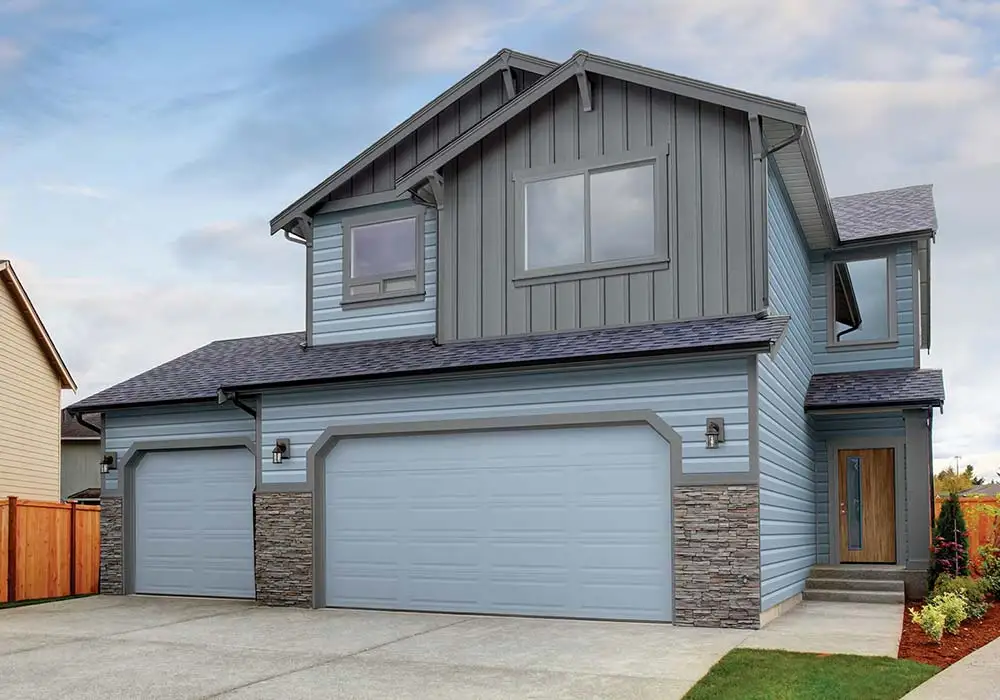 Exterior Portfolio by Royal Vinyl Siding Market Square Polaris