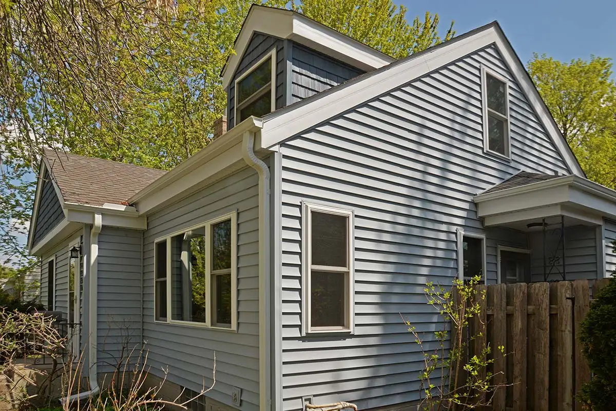 Lindsay Windows Pinnacle Double Hung