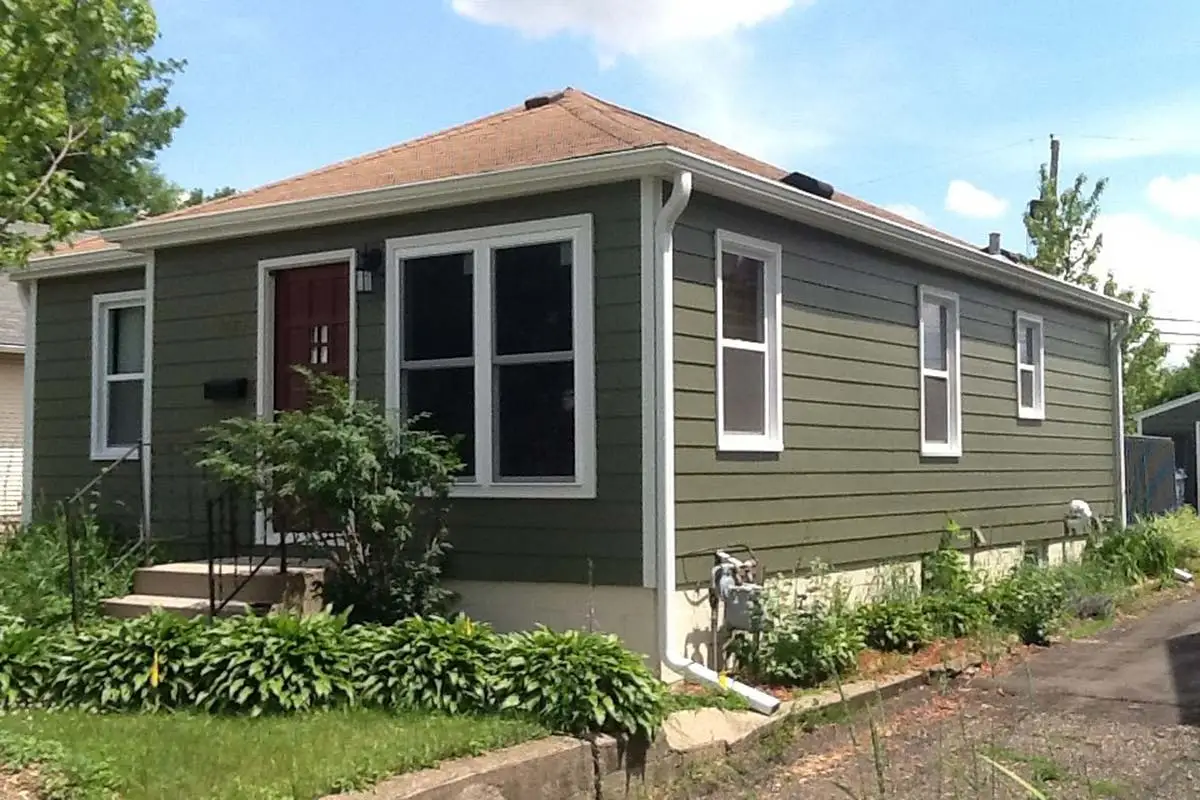 Lindsay Windows Pinnacle Double Hung