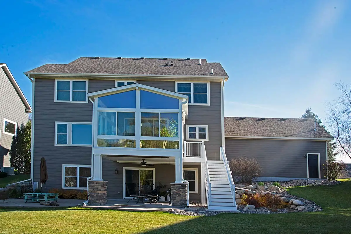 Lindsay Windows Pinnacle Double Hung and Picture